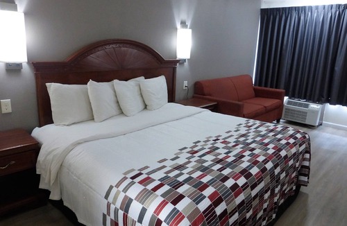 Walton Hotel | Red Roof Inn Walton - Richwood