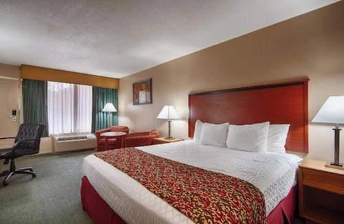 Covington Hotel | Red Rose Hotel