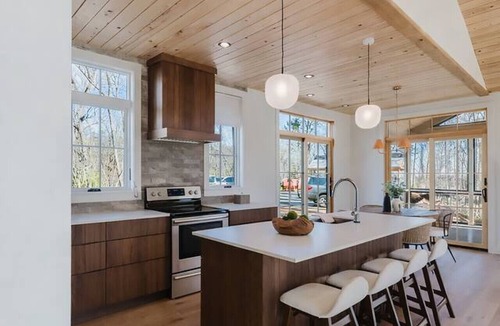 Old Fort House | Refined Mountain Cabin on Pisgah Trails