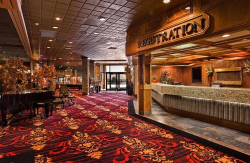 Elko Hotel | Relax and Unwind! 3 Convenient Units, Outdoor Pool, FREE Parking, Pets Allowed!