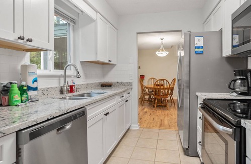 Beaufort House | Relax in a Pet-Friendly Lowcountry Home Near Beaches, Downtown Beaufort, and USMC Graduation!