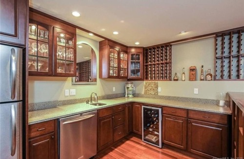Noank House | Relax, Indulge, and Experience!