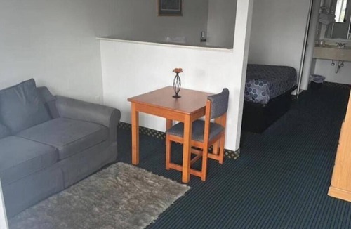 Dover Hotel | Relax Inn Dover Near Speedway