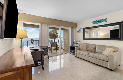 Rocky Point Condo | Relax On Tampa Bay 1 Bedroom Condo 2nd Floor