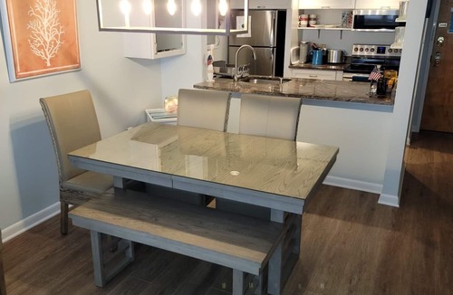 Southend Condo | Relaxing Beachfront Getaway with Heated Pool
