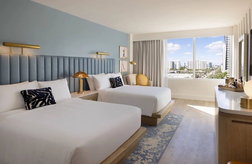 Sunny Isles Beach Hotel | Relaxing Oasis in Sunny Isles Beach! 3 Spacious Units, Pool, Pets Allowed
