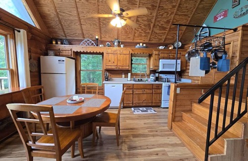 Unaka Cabin | Remote Mystic Mtn Log Cabin - 360Views - AWD Required - 3 Acres of Privacy