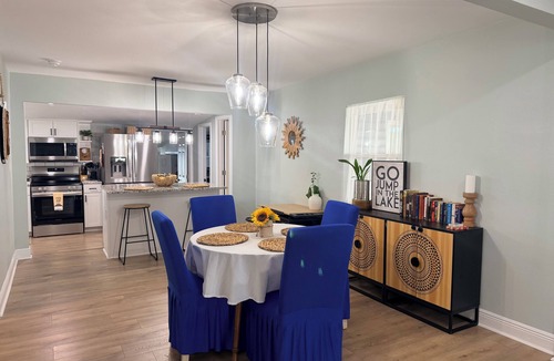 Lake Hamilton House | Renovated Lakefront Luxury Retreat by Legoland