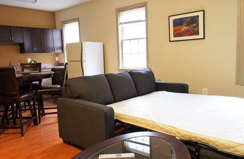 Mount Vernon Apartment | Renovated, Pet Friendly Apt Perfect for Professionals, Travel Nurses + Students