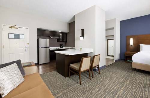 Villages of Palm Beach Lakes Hotel | Residence Inn by Marriott West Palm Beach