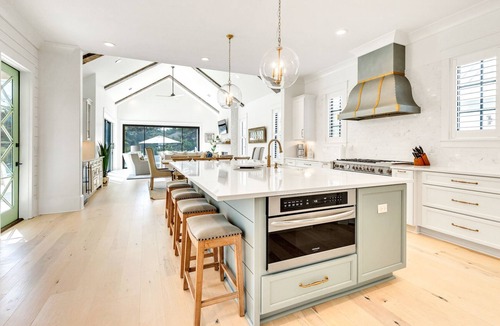 Seacrest House | Resort Like Paradise, Steps from Beach! VRBO's 2024 Vacation Rental Of The Year!