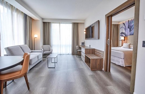 Central New York City Hotel | Riu Plaza Manhattan Times Square