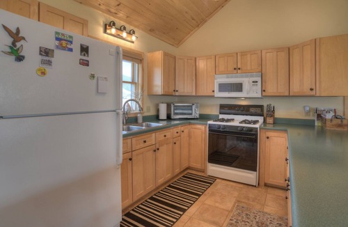 Creede House | Riverfront Access | Pet Friendly | Expansive Deck w/Mtn Views | ATV's Welcome