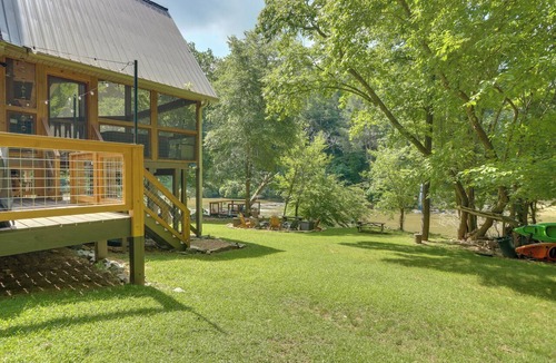 Ellijay Cottage | Riverfront, Hot Tub! Coosawattee River Resort Home