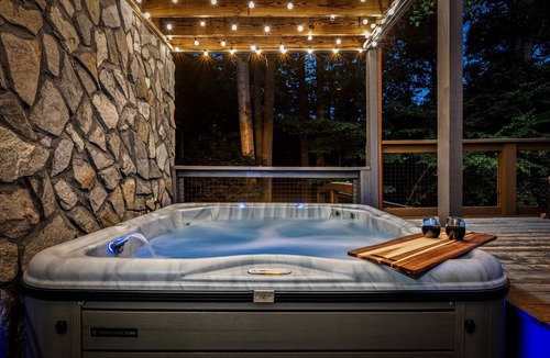 Mount Airy Cabin | Riverfront Log Cabin: Pool, Hot Tub, Disc Golf, Fire Pit, Adventure Tower