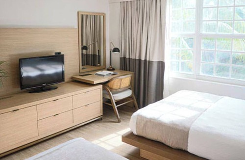 Beverly Heights Hotel | Riverside Hotel | 2 Queen Beds | Walkable Shops, Water Taxi, Heated Pool