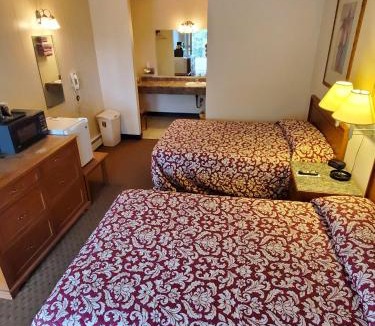 Glendive Hotel | Riverside Inn of Glendive