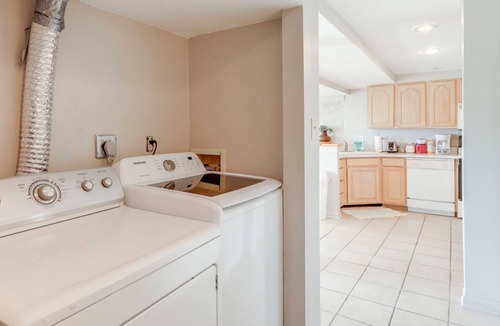 East Walnut HIlls Apartment | Riverview Hideaway, 3 Mi to Dtwn Cincinnati