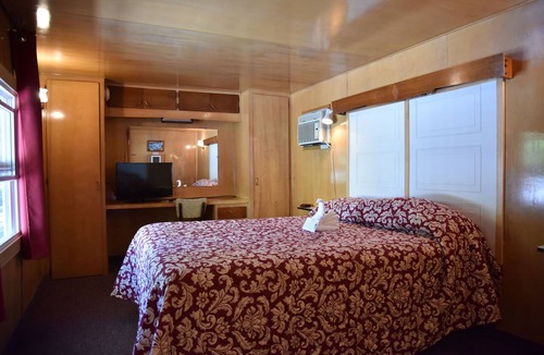 Salsbury Cove Hotel | Robbins Motel