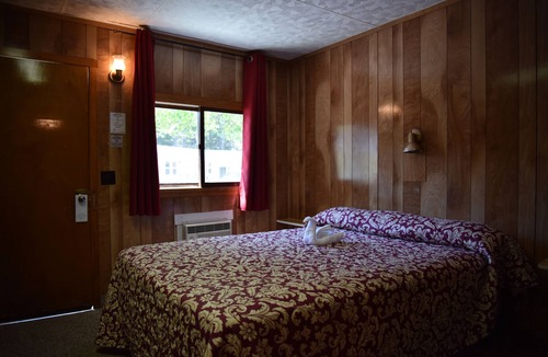 Salsbury Cove Hotel | Robbins Motel