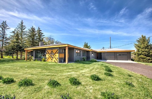 Twin Falls House | Rock Creek Canyon 1BR, Hot Tub, Sauna, Fire Pit