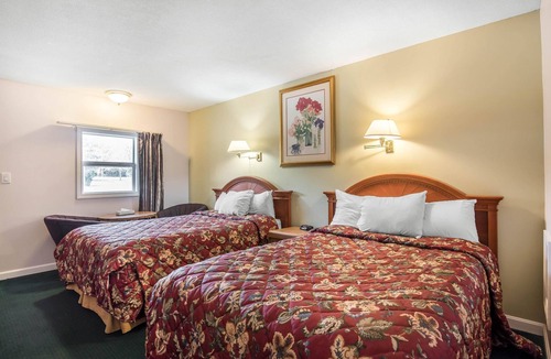 Bellows Falls Hotel | Rodeway Inn Bellows Falls