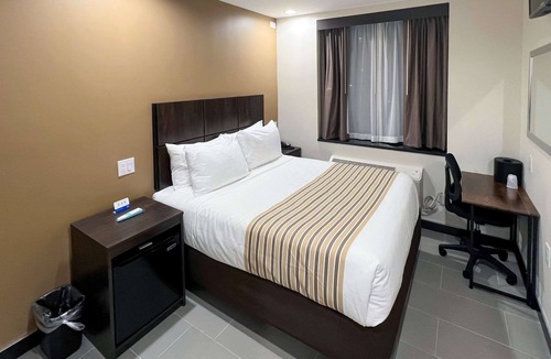 Brownsville Hotel | Rodeway Inn Brooklyn - Brownsville