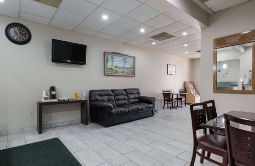 Wormleysburg Hotel | Rodeway Inn Wormleysburg - Harrisburg
