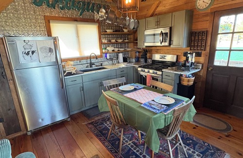 Glasgow Cabin | Romantic Couples Getaway | Rustic Post & Beam Cabin with Mountain Views Escape to this immaculate post-and-beam cabin nestled on 42 peaceful acres of rolling pasture and cedar forest — perfect for a romantic retreat!