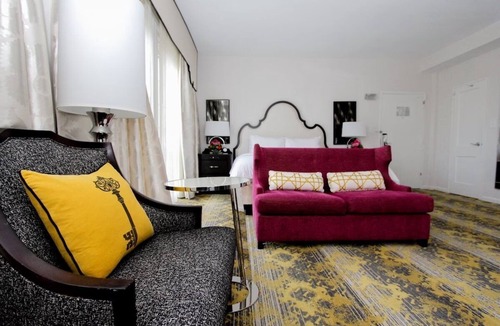Kalorama Heights Hotel | Romantic Suite Escape Near Historic DC Landmarks! Gym Access, Parking!