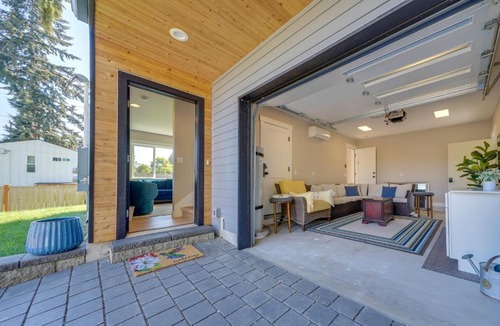 Roxhill House | Rooftop Deck + Private Patio! West Seattle Home