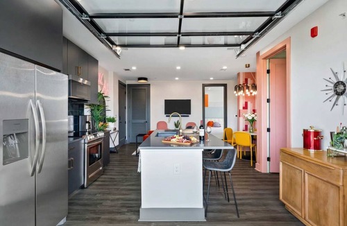 Rolling Mill Hill Apartment | Rooftop Deck Skyline Views Downtown Penthouse