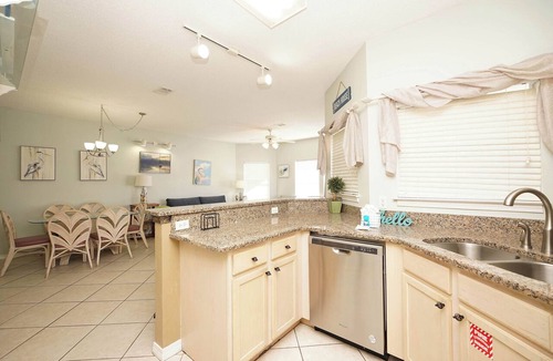 Holiday Isle Condo | Room for Everyone Pet-Friendly 3BR Near the Beach
