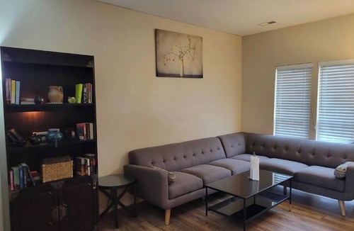 Woodbridge House | Room with a private bathroom