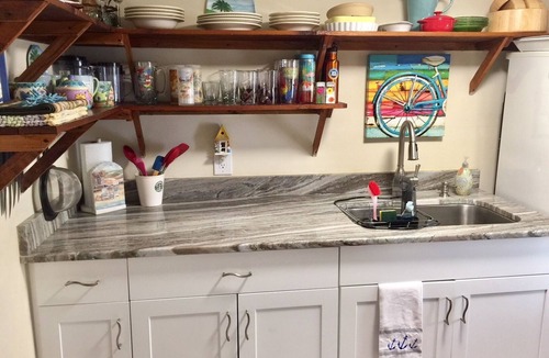 Stuart Cottage | Roonie's Periwinkle Cottage - waterfront- 2 bikes - downtown Stuart