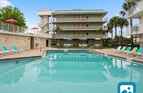 North Beach Hotel | Royal 1 Apt/Hotel with pool in Miami Beach