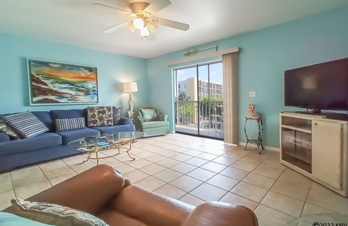 South Island Condo | ROYAL PELICAN 344 - FUN IN THE ISLAND SUN FOR BARGAIN PRICE!