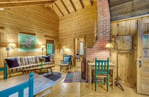 Holderness House | Rustic Cabin w/Squam Lake Access & Fireplace!