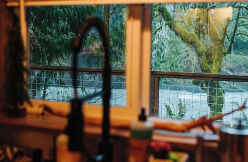 Verlot Cabin | Rusty Bridge River Lodge | Hot Tub & Barrel Sauna