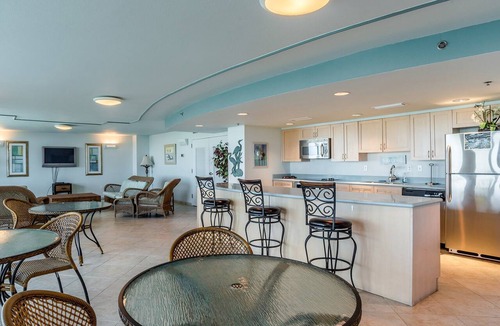 Villa Sabine Condo | Sabine Yacht & Racquet #2B | Bayfront, Pool Views!