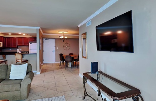 Villa Sabine Condo | Sabine Yacht & Racquet 8D | 2BD/2BA | Bayfront/Across from Beach/Pool/Boat Slips