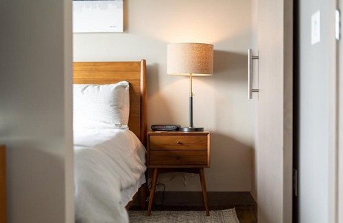 Warehouse District Apartment | Sable 607 - Alcove