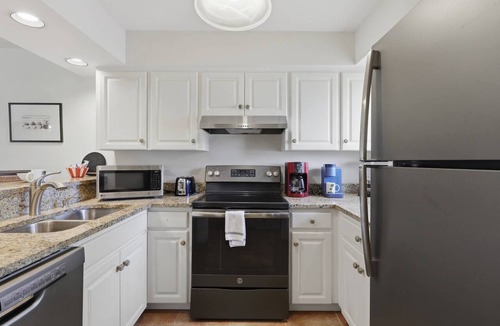 Wesley Chapel Condo | Saddlebrook Resort Condo | Golf Views | King Suite | Optional Resort Amenities