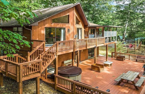 Maggie Valley House | Safe Haven-Hot Tub, Views, Family Friendly Retreat