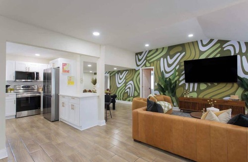 St. Petersburg House | Saints Lounge | Large Group Paradise | Heated Pool
