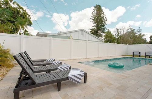 St. Petersburg House | Saints Lounge | Large Group Paradise | Heated Pool