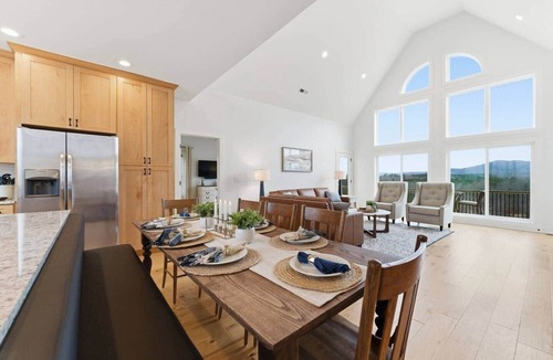 Calhoun House | SALE! Peaceful Mountain View Home | Hot Tub | EV Charger