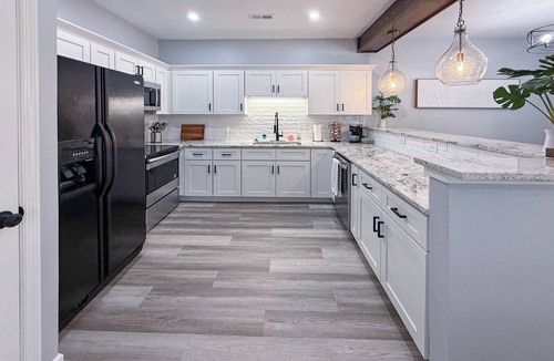 Kings Grant House | Salt & Reed ~ Near Novant & ILM Hospitals ~ 14+ Night Stays