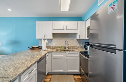 Crystal Beach Condo | Salty Dolphin - Gulf Front Oasis on Crystal Beach