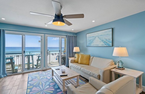 Crystal Beach Condo | Salty Dolphin - Gulf Front Oasis on Crystal Beach